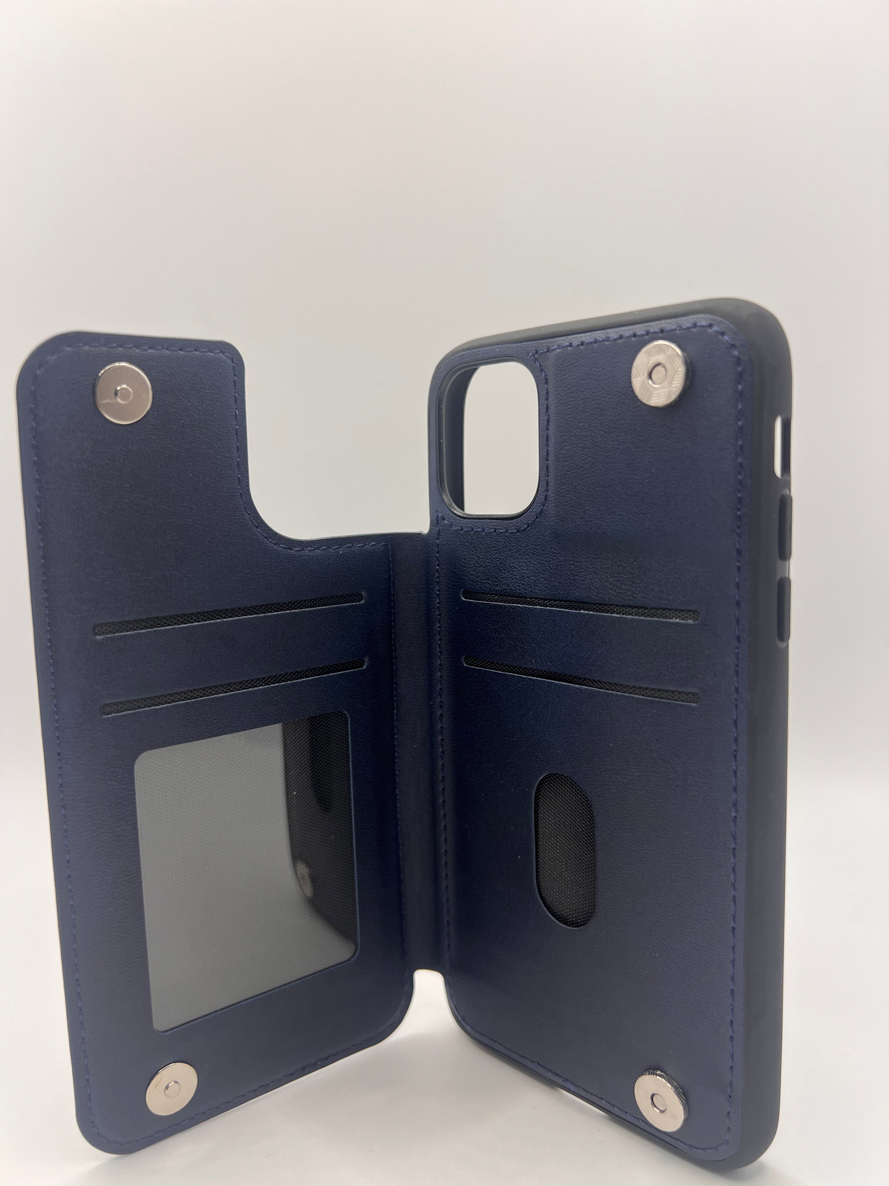 iPhone 11 Hanman Mill Back Wallet Case